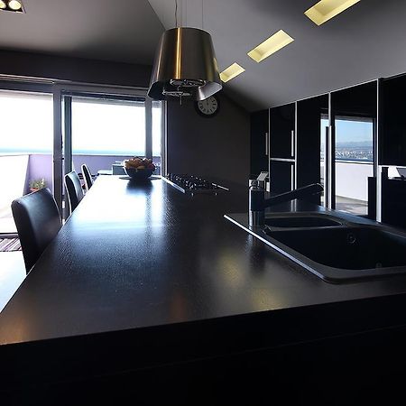 Unique Apartment Опатия Екстериор снимка