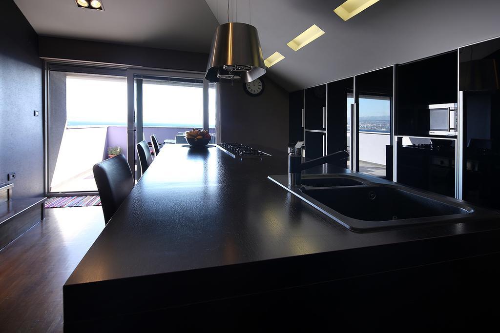 Unique Apartment Опатия Екстериор снимка