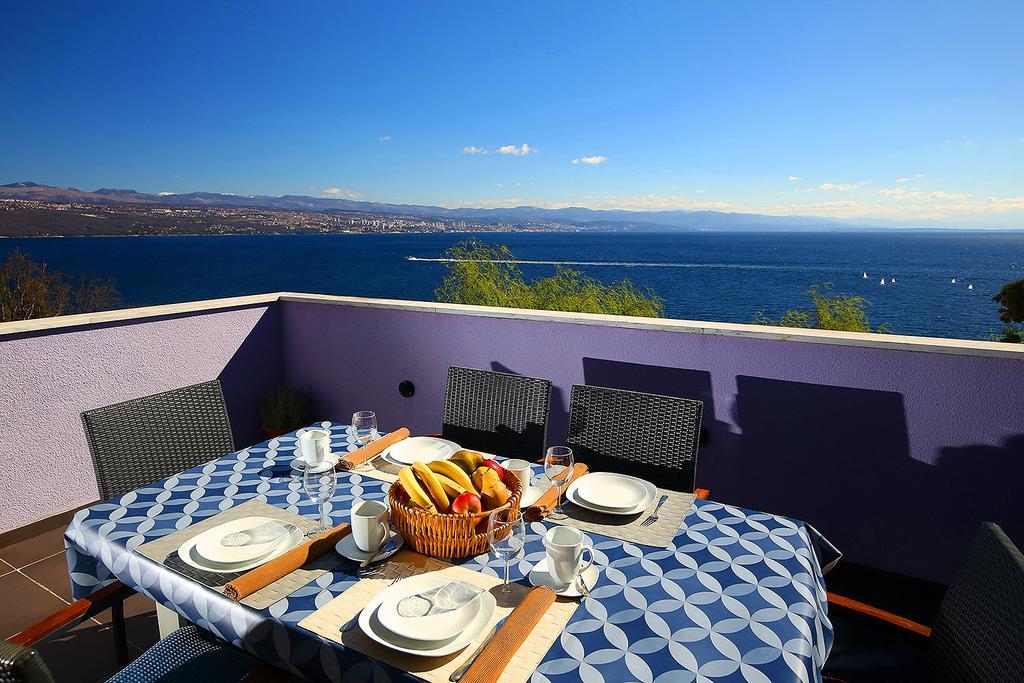 Unique Apartment Опатия Екстериор снимка